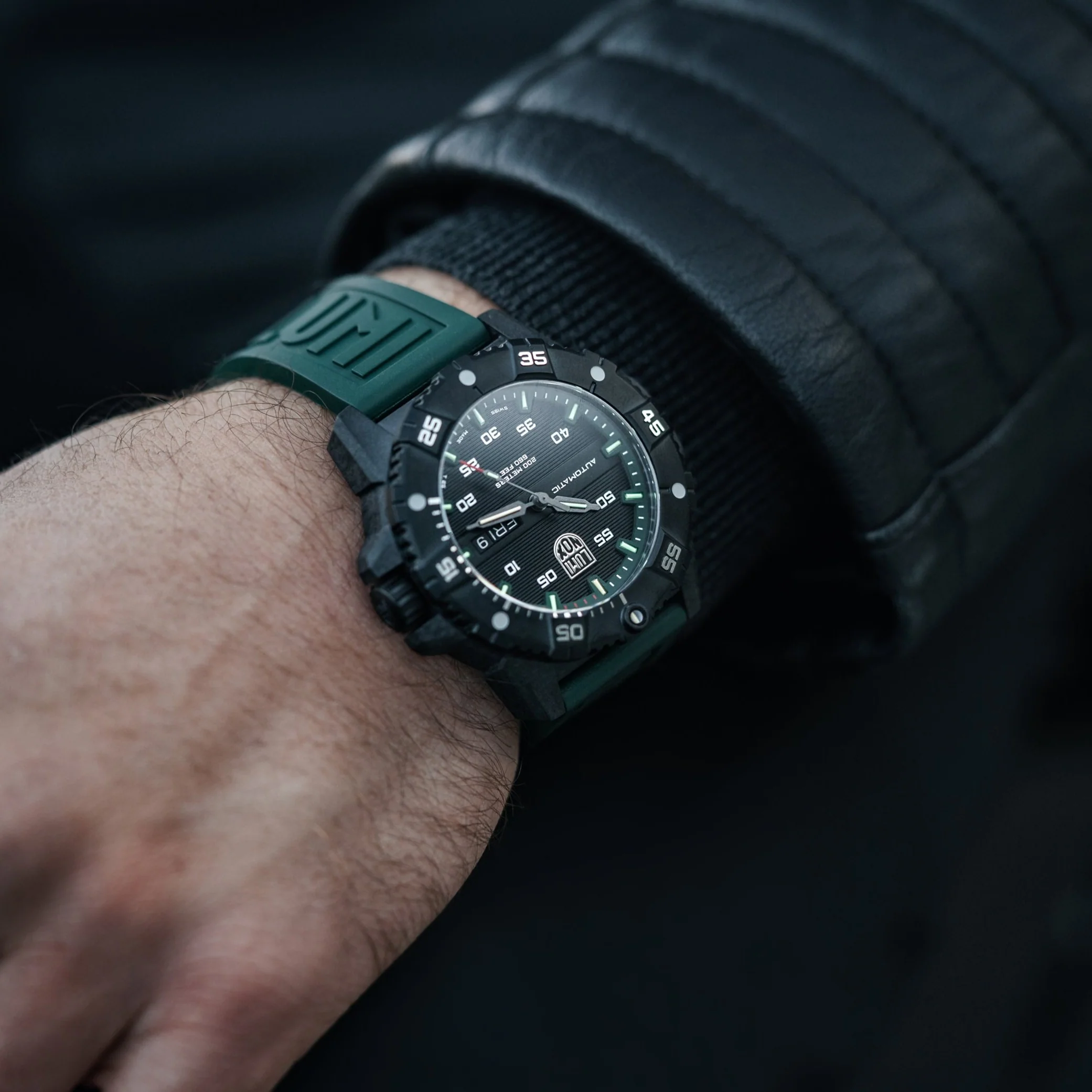 Master Carbon SEAL Automatic, 45MM - 3877 - Image 3